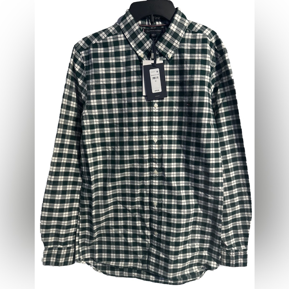 NWT Tommy Hilfiger size medium slim fit long sleeve button up shirt